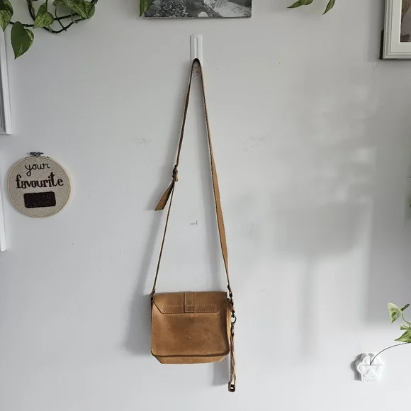 Handmade Tan Lather Crossbody Mini Bag - Picture 6 of 7